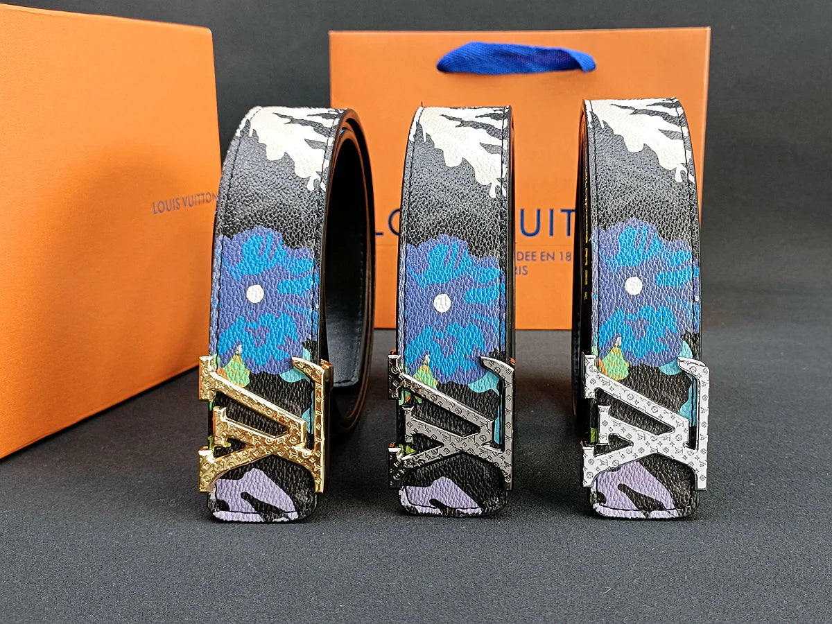 2025 3 Colors four-leaf clover graffiti carved belt