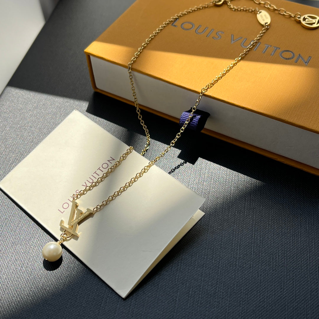 2025 Pearl pendant necklace