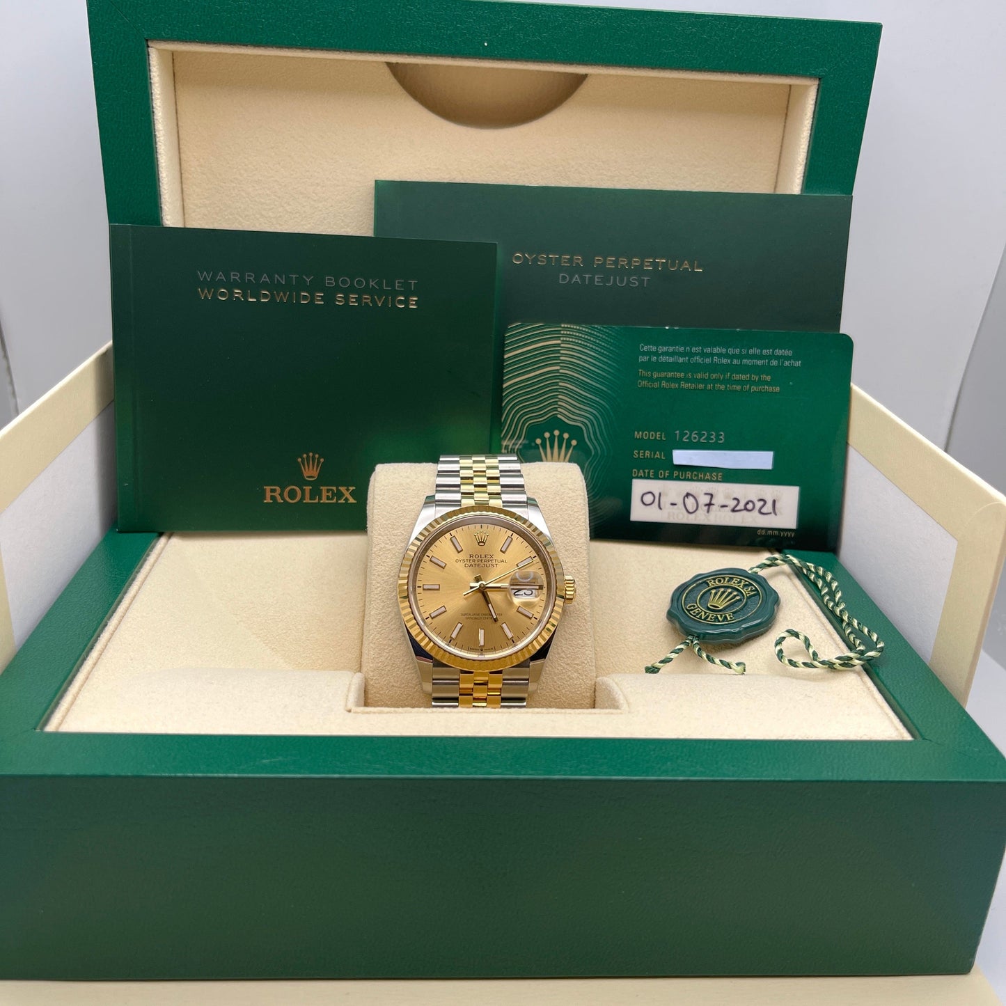 2025 Watch Datejust 126233 Stainless Steel Yellow Gold Champagne Dial Jubilee