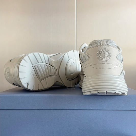 2025 1225 New high quality new color sports fashion shoes