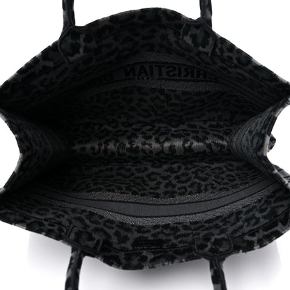 2025 Bag MEDIUM D BOOK TOTE