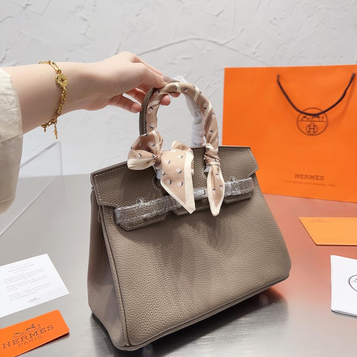 2025 Bag Classic Top-handle Bag W102