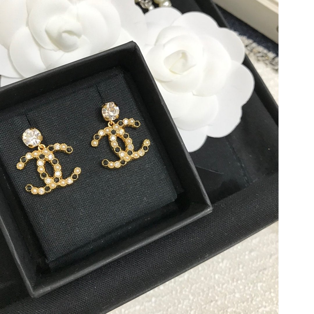 2025 Black and White Crystal Earrings
