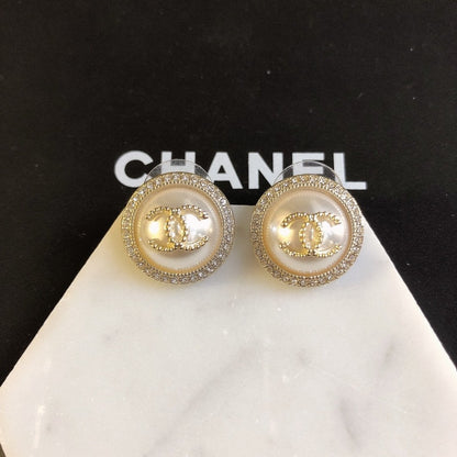 2025 Exquisite round rhinestone earrings