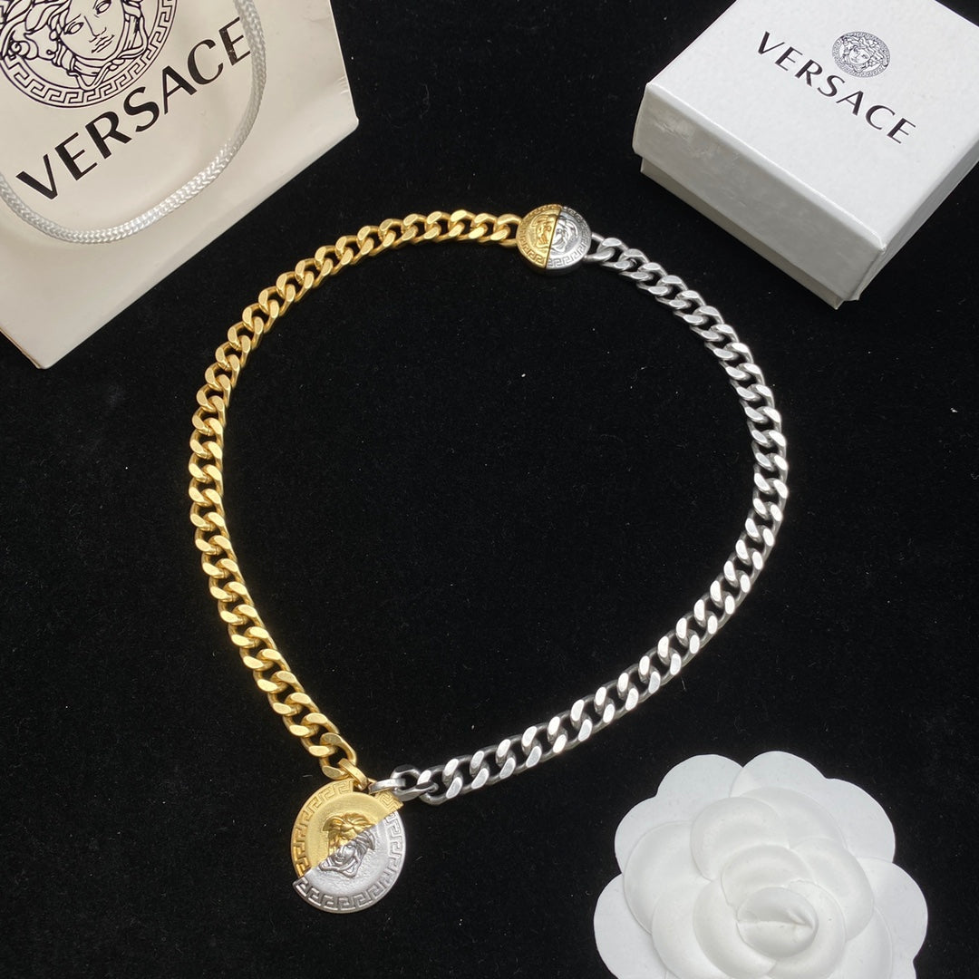 2025 Classic Half Gold Half Silver Lion Head Necklace
