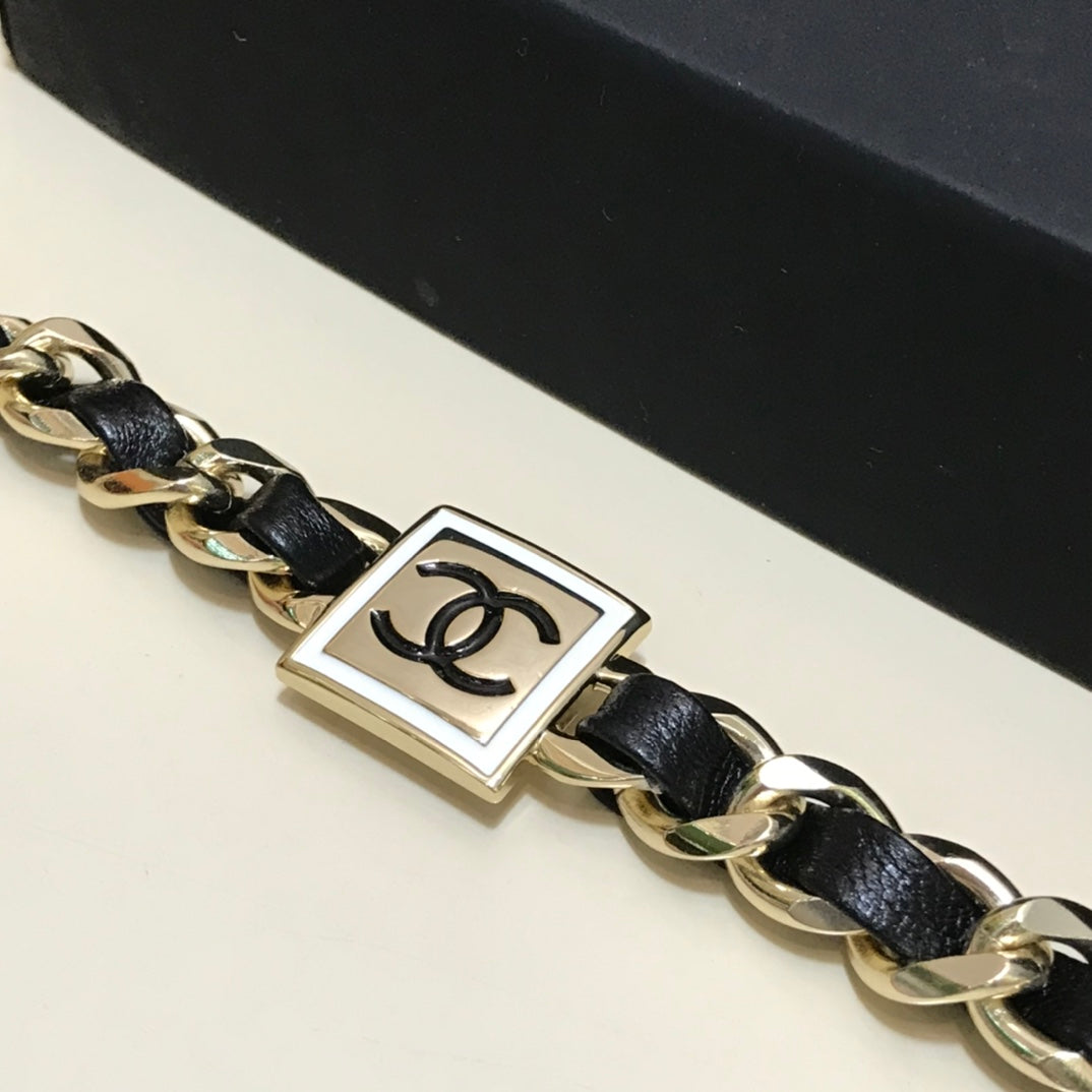 2025 black square LOGO necklace