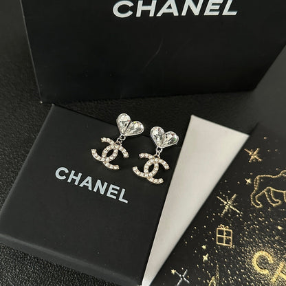 2025 Fashion heart pendant earrings
