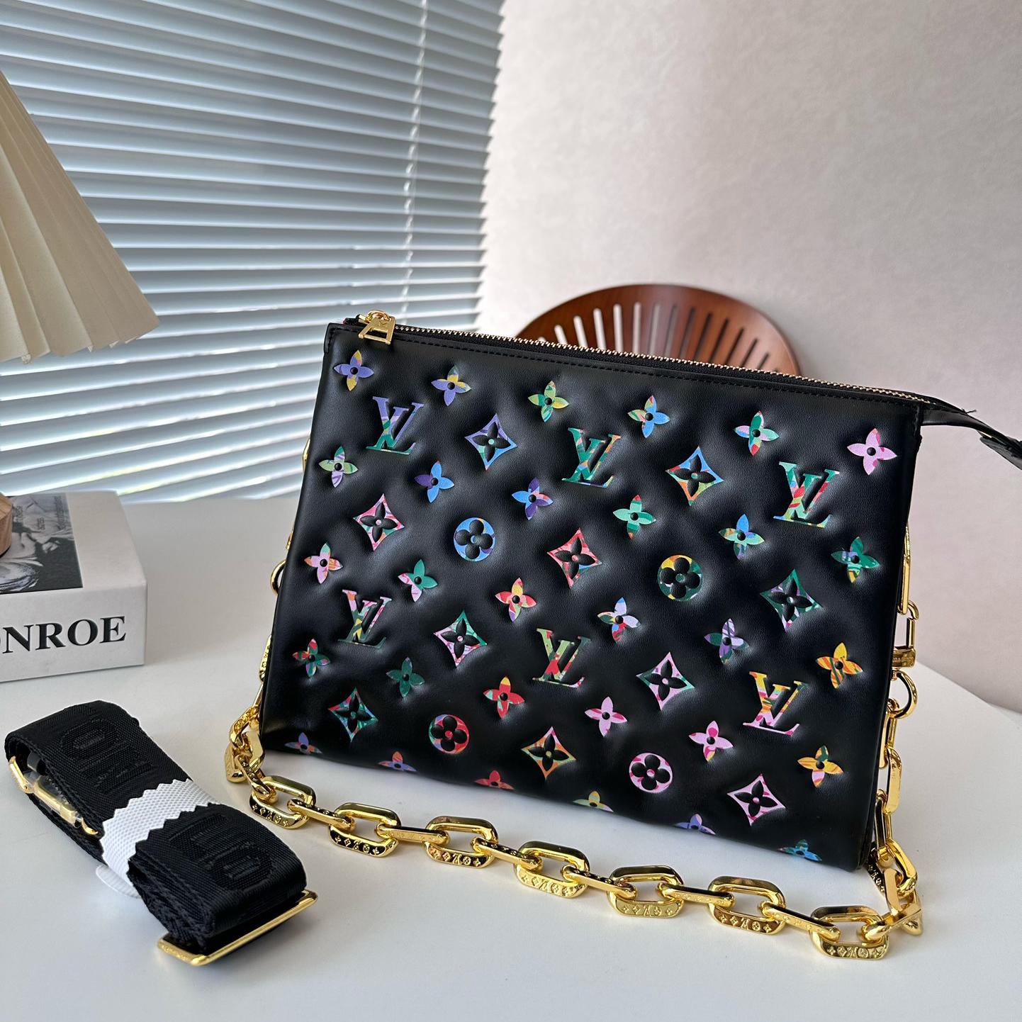 2025 Bag Stylish Shoulder Bag W176