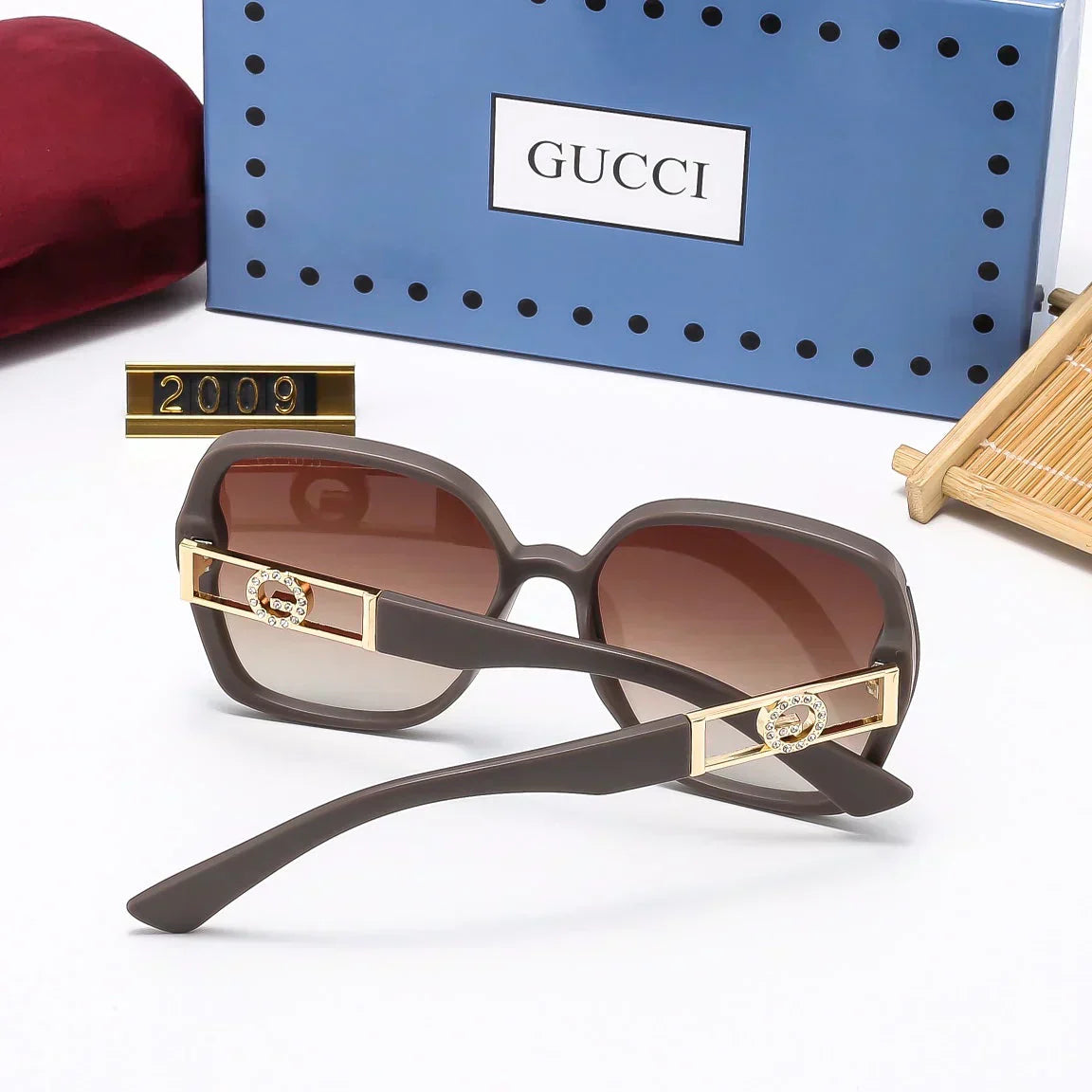 2025 Modische Sonnenbrille mit eckigem Rahmen und UV-Schutz