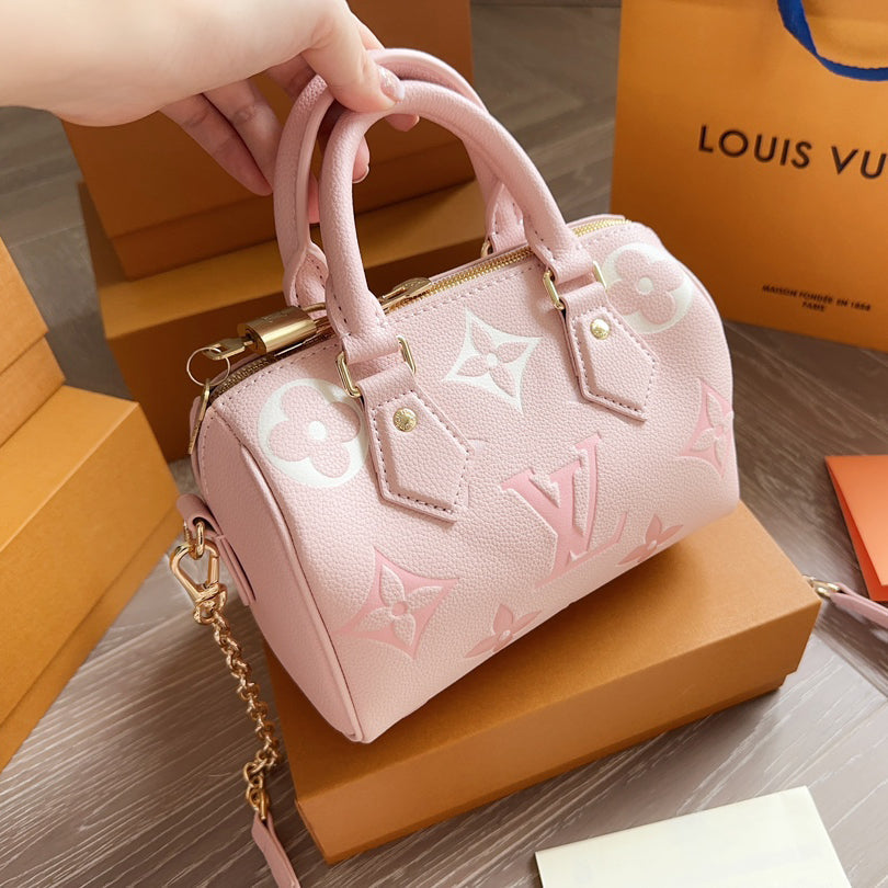 2025 Bag Stylish Top-handle Bag W3820