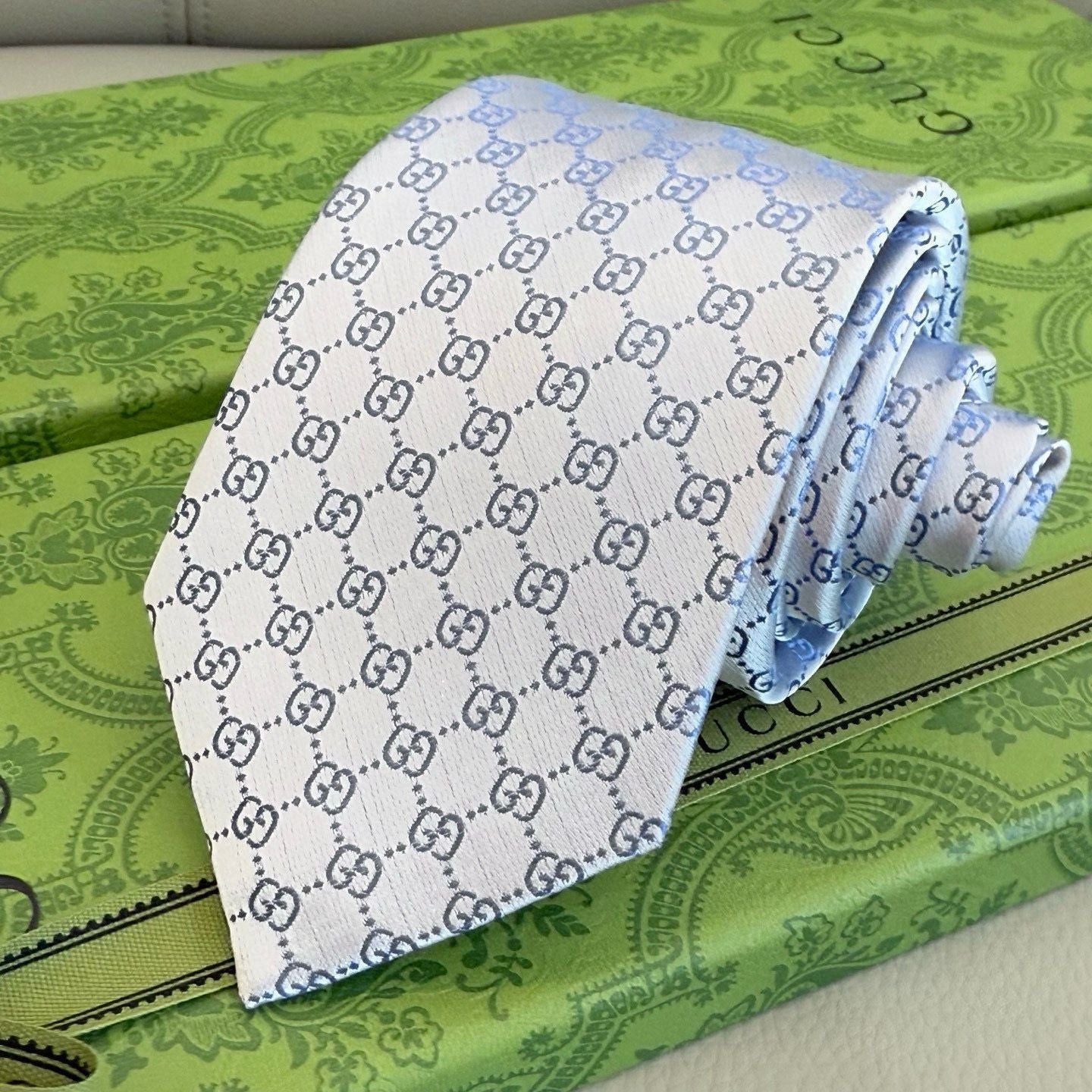 Classic men's tie