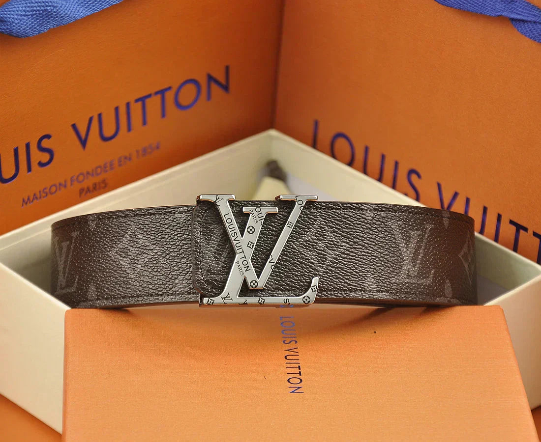 2025 belt 5 Colors   four-leaf clover pattern printed belt