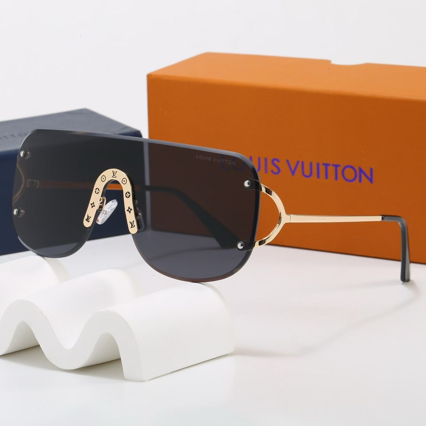 2026 LV Sunglasses 0011