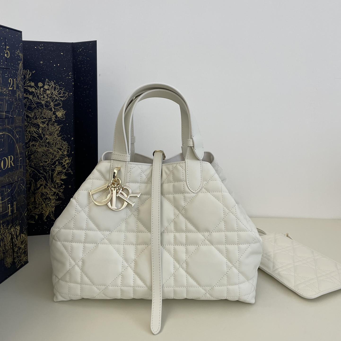 2025 Bag Fashion Top-handle Bag