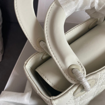 2025 Bag Classic Top-handle Bag W19