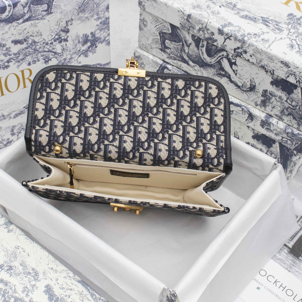 2025 Bag Messenger Bag D2