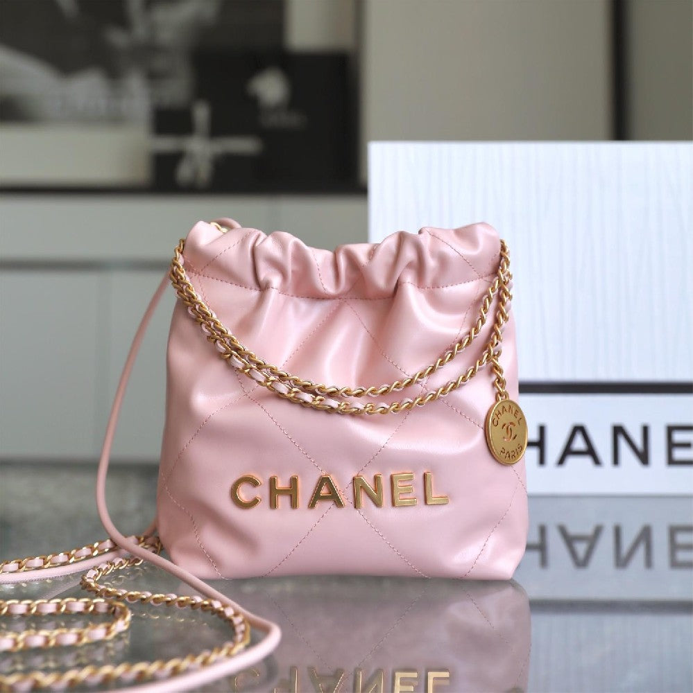 2025 Bag Classic Hobo Bag W61