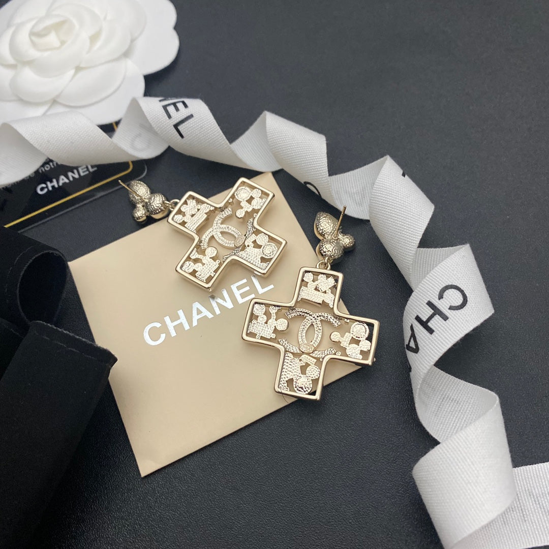 2025 Cross Pearl Diamond Earrings