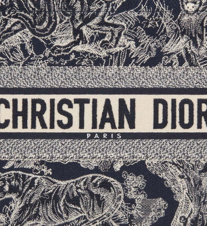 2025 Bag MEDIUM D BOOK TOTE