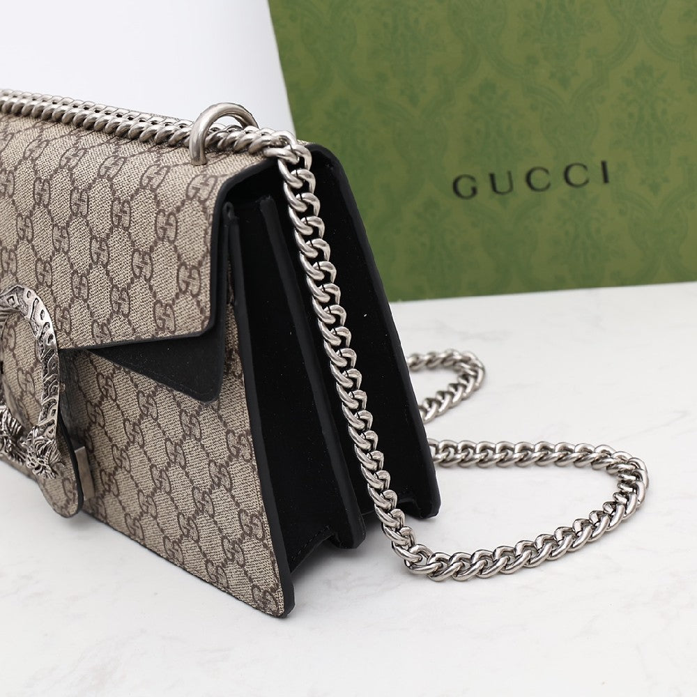 2025 Bag Classic Shoulder Bag W231061