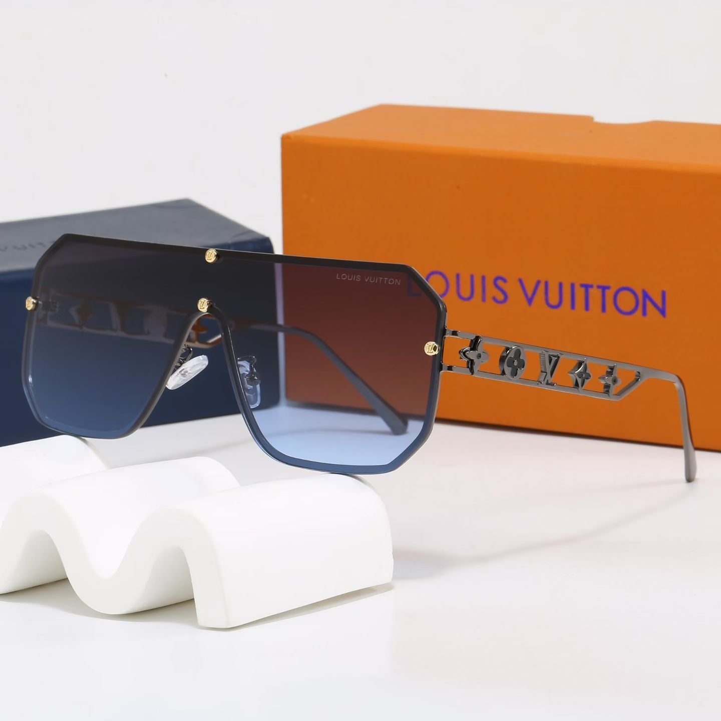 2026 LV Sunglasses 0013