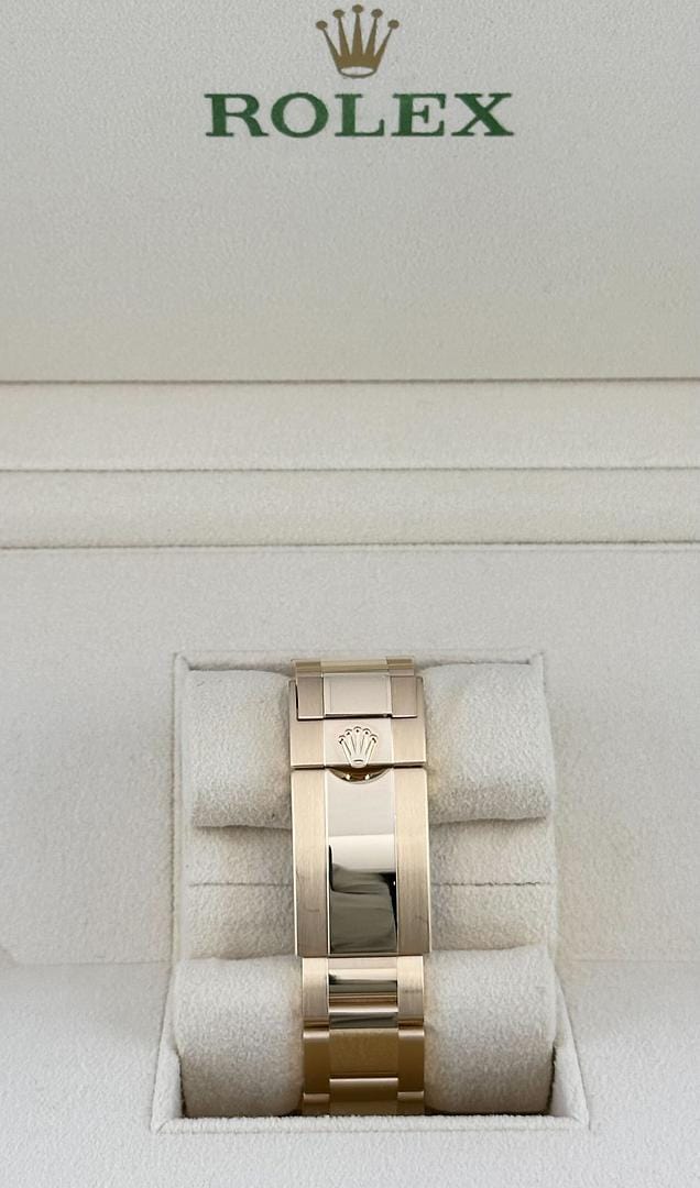 2025 Watch Daytona 116508 Yellow Gold Meteorite Dial