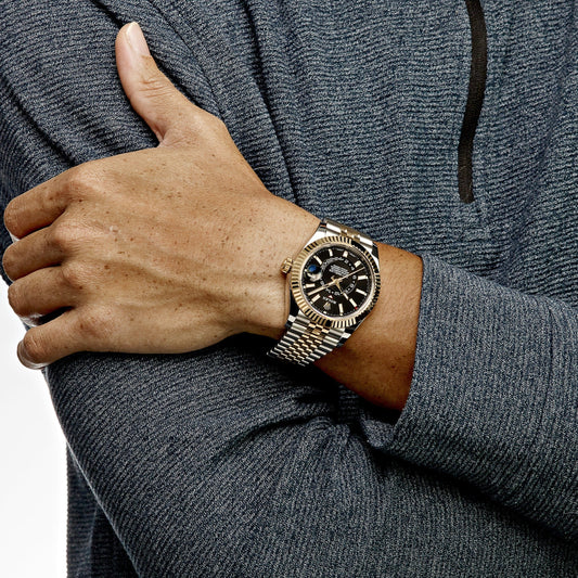 2025 Watch Sky-Dweller 336933 Stainless Steel Yellow Gold Jubilee Black Dial (2024)