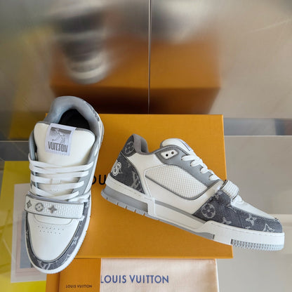 2025 250318 New high quality new color board shoes